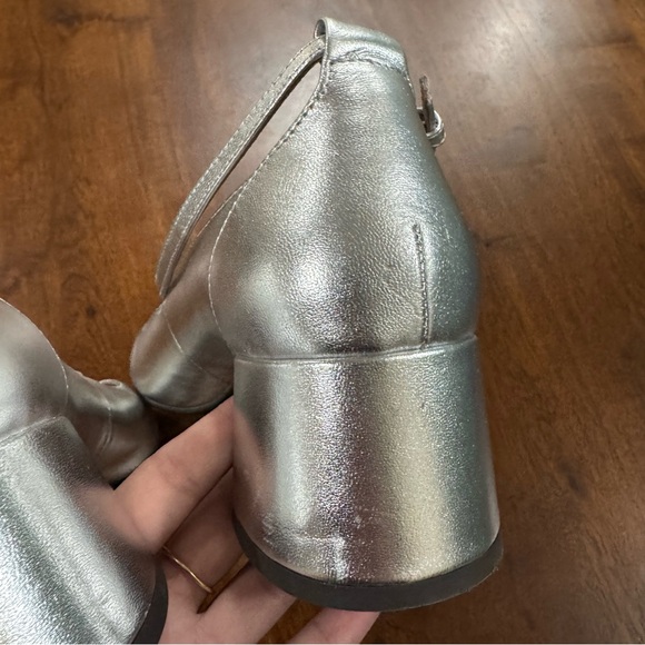 Anthropologie Bibi Lou Cardiff Twist-Strap Leather Mary Jane Heels Silver Sz 40 - Picture 9 of 12